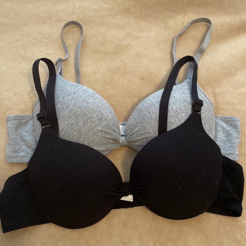 Black and Grey padded t-shirt bras